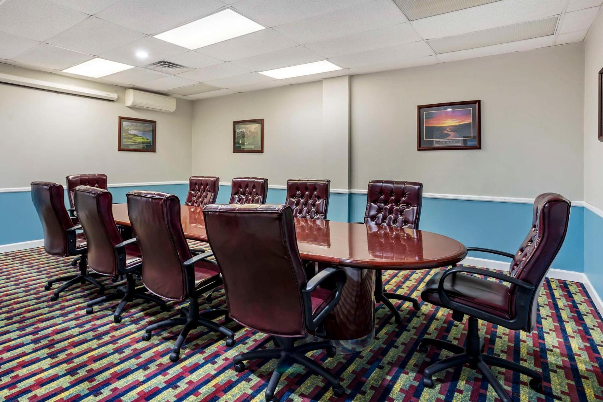 Best Western Rutgers University Hotel East Brunswick Exterior foto