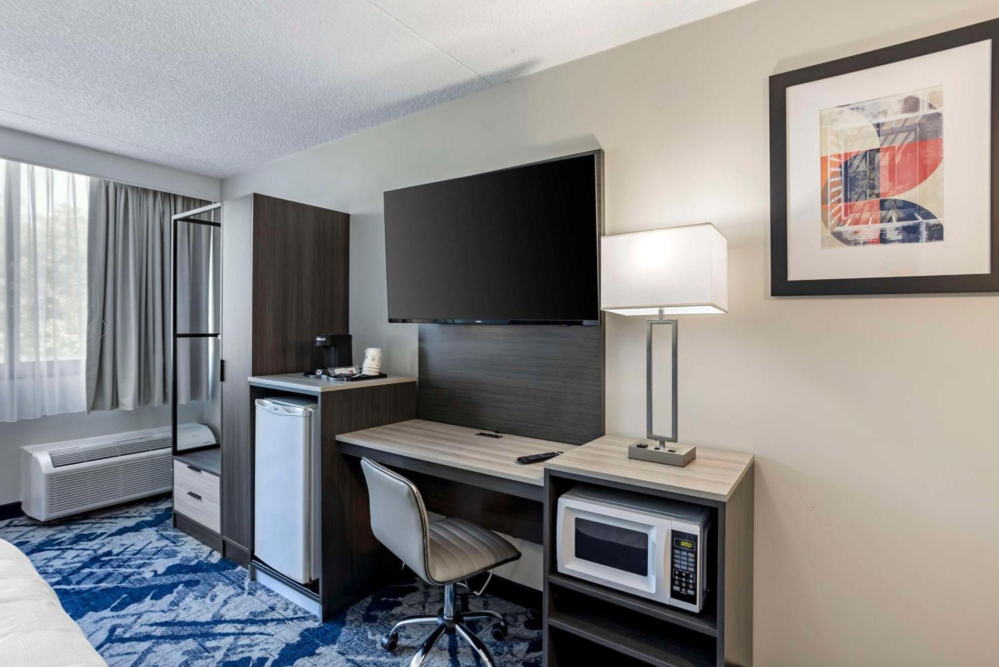 Best Western Rutgers University Hotel East Brunswick Exterior foto