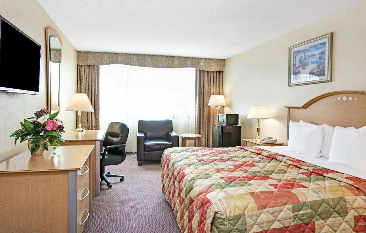 Best Western Rutgers University Hotel East Brunswick Exterior foto